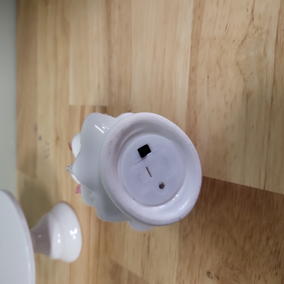 Valentines Lighted Tree - Picture 3 of 3